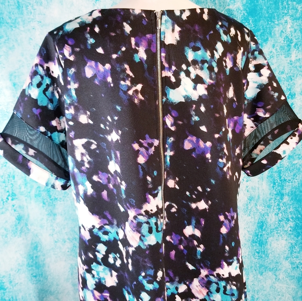 Boutique Abstract Sheer Mesh PeekaBoo Dress - Picture 9 of 12